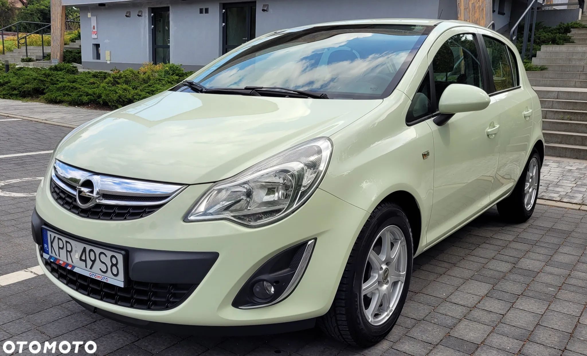 Opel Corsa 1.2 16V Edition 150 - 1