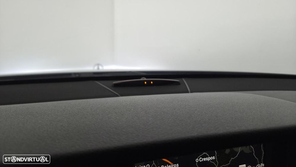 Mercedes-Benz E 220 CDi Avantgarde BlueEfficiency Auto - 20