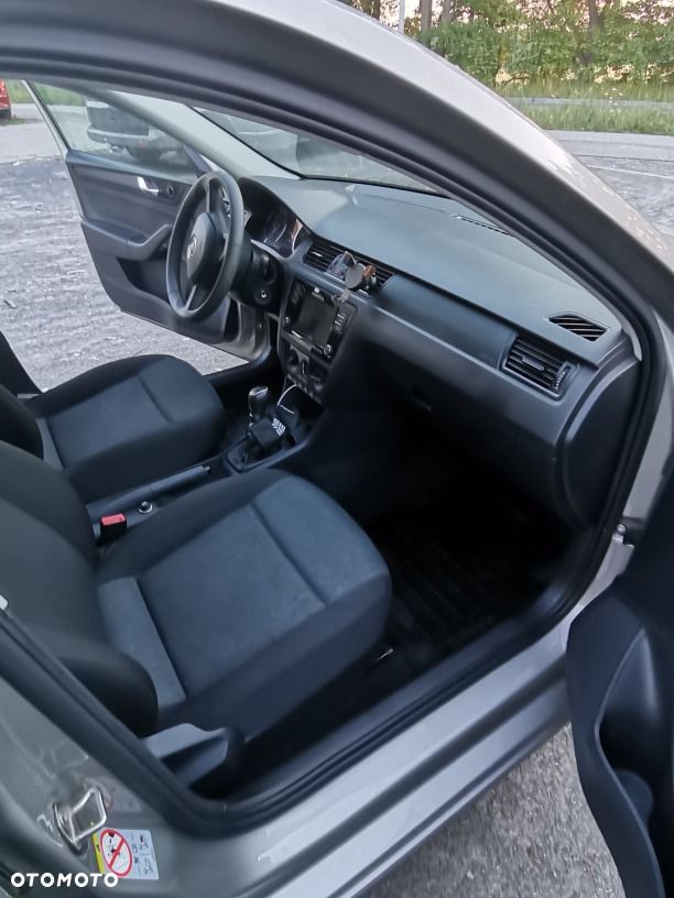 Skoda RAPID 1.0 TSI Active - 5