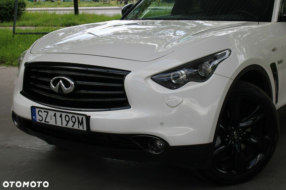 Infiniti QX70 - 4