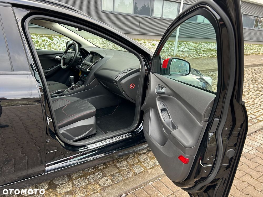 Ford Focus 1.5 EcoBoost STart-Stopp-System ST-Line - 19