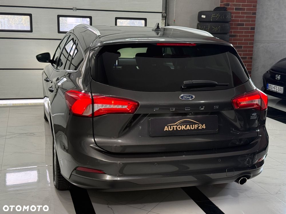 Ford Focus 1.0 EcoBoost Hybrid TITANIUM - 8