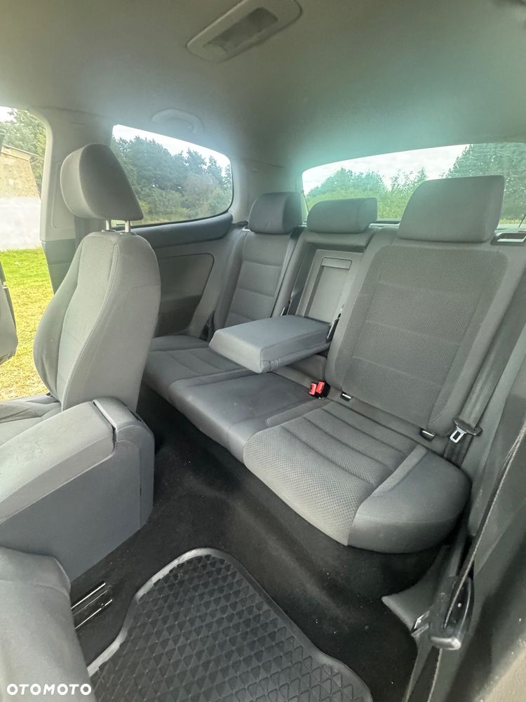 Volkswagen Golf 1.9 TDI DPF Trendline - 9