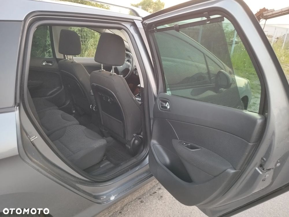 Peugeot 308 1.6 HDi Premium - 16
