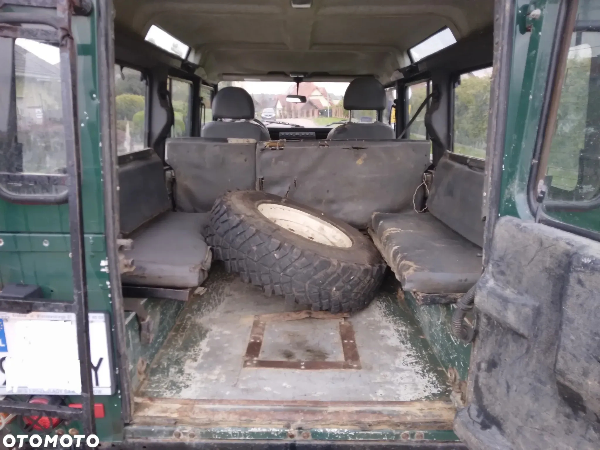 Land Rover Defender 110 2.5 TDI - 13