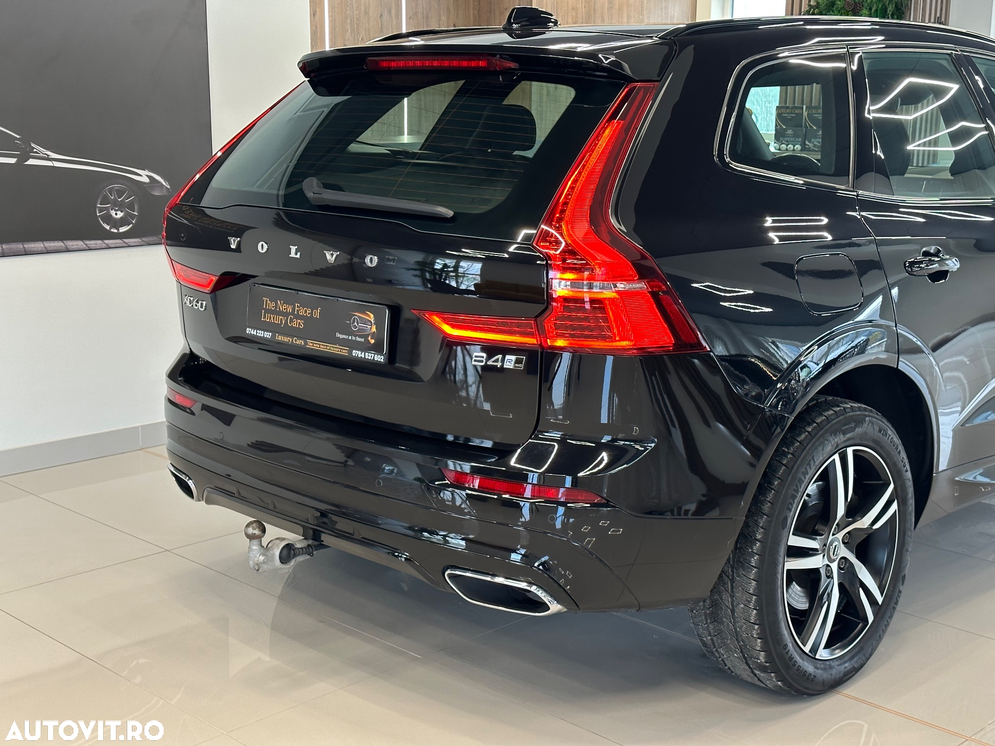 Volvo XC 60 B4 MHEV AT8 AWD R-Design - 6