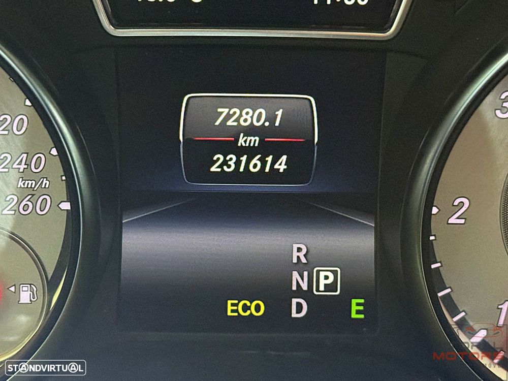 Mercedes-Benz GLA 220 CDI 4Matic 7G-DCT AMG Line - 28