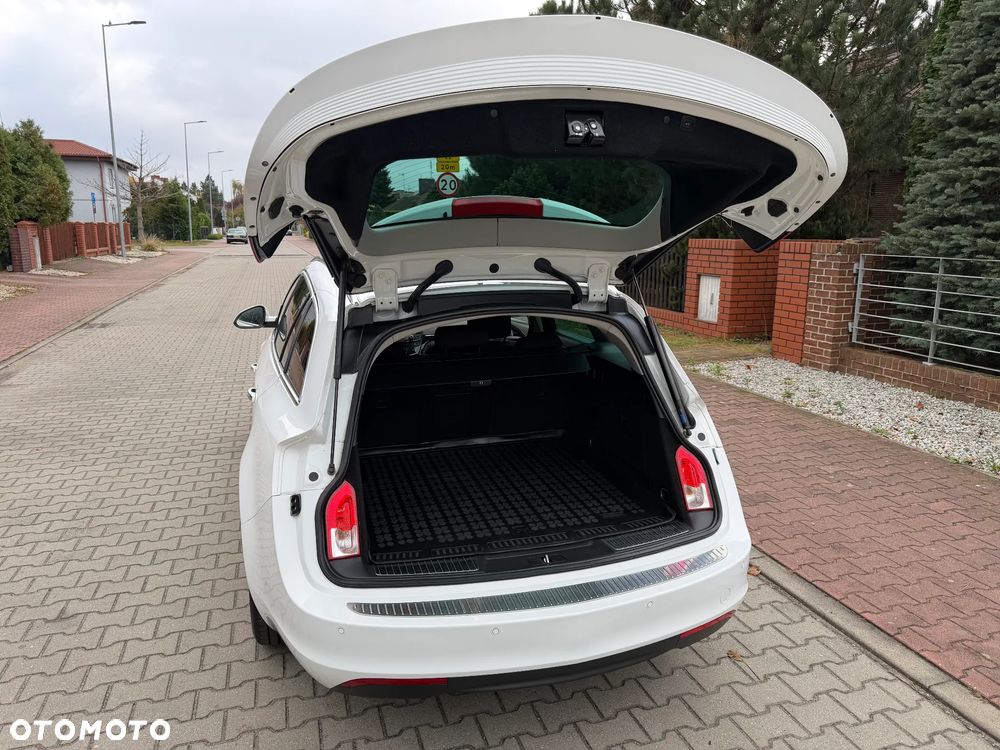 Opel Insignia - 26