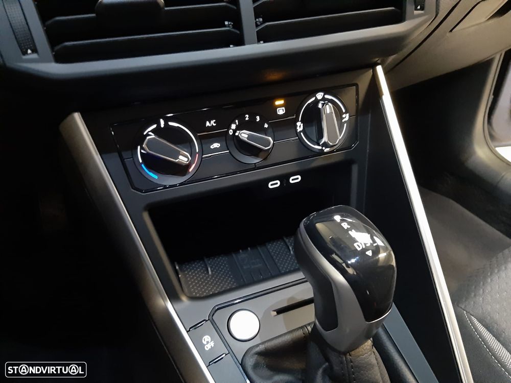 VW Taigo 1.0 TSI Urban DSG - 12