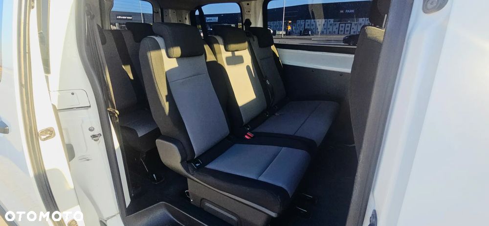 Peugeot Traveller - 6