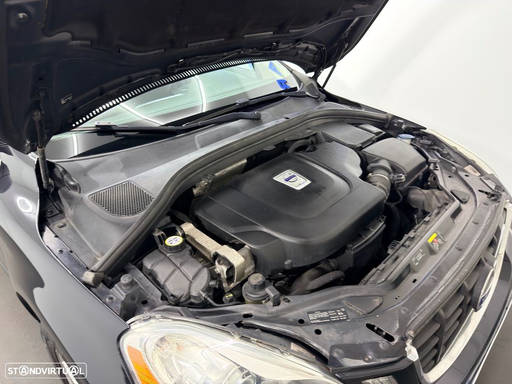 Volvo XC 60 2.0 D4 DRIVe Momentum - 33