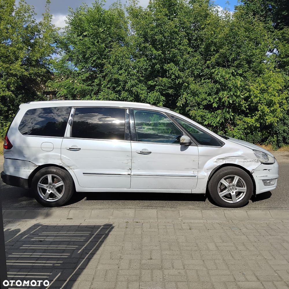 Ford Galaxy 2.0 TDCi DPF Titanium - 14