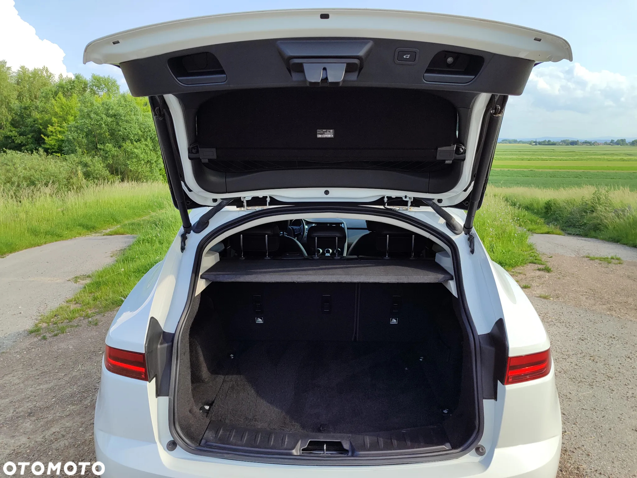 Jaguar E-Pace 2.0 i4P AWD - 3
