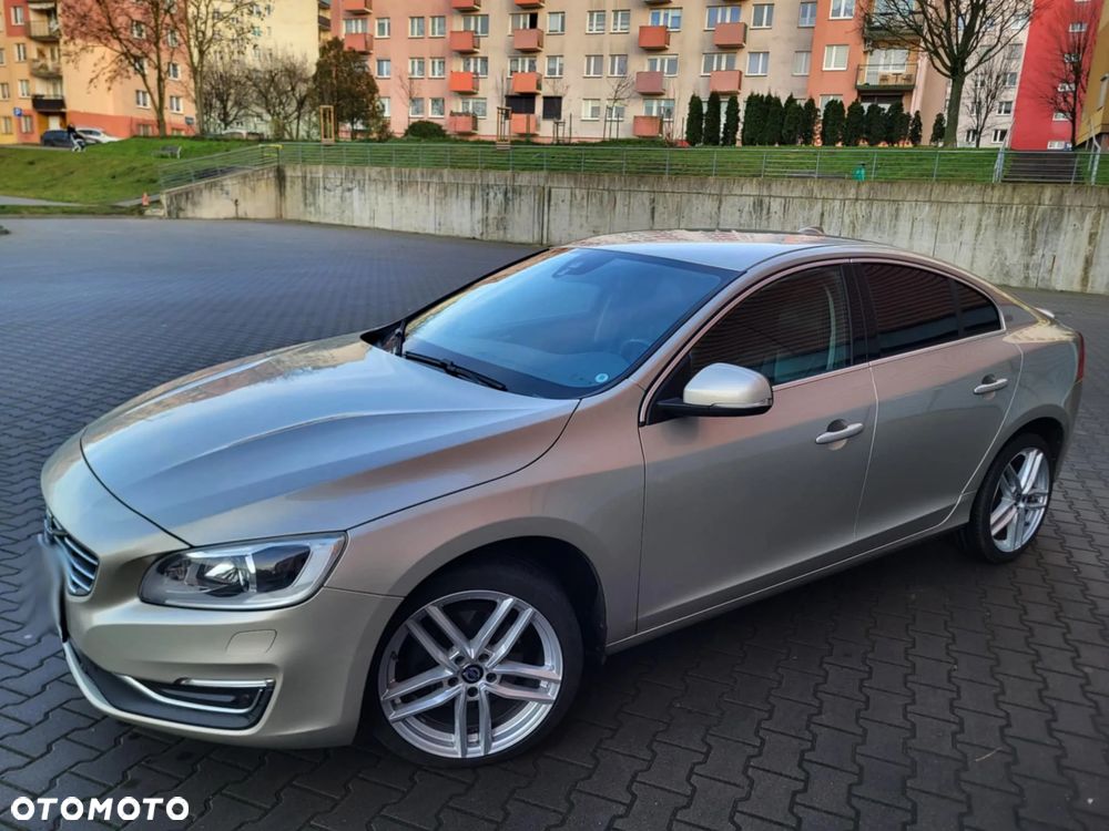 Volvo S60 D3 Momentum - 12