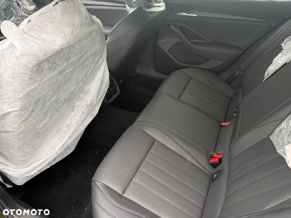 Skoda Superb 1.5 TSI Plug-in Hybrid Drive DSG - 13