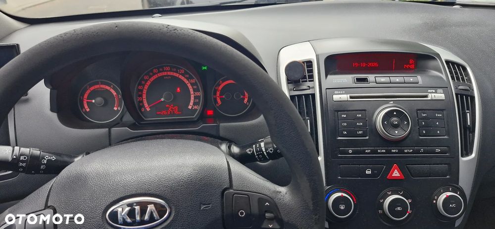 Kia Ceed 2009 photo 5