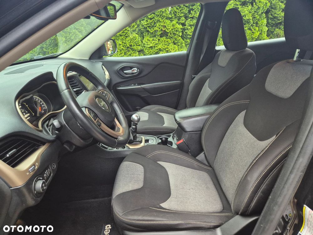 Jeep Cherokee 2.0 MJD 4x2 Longitude EU6 - 16