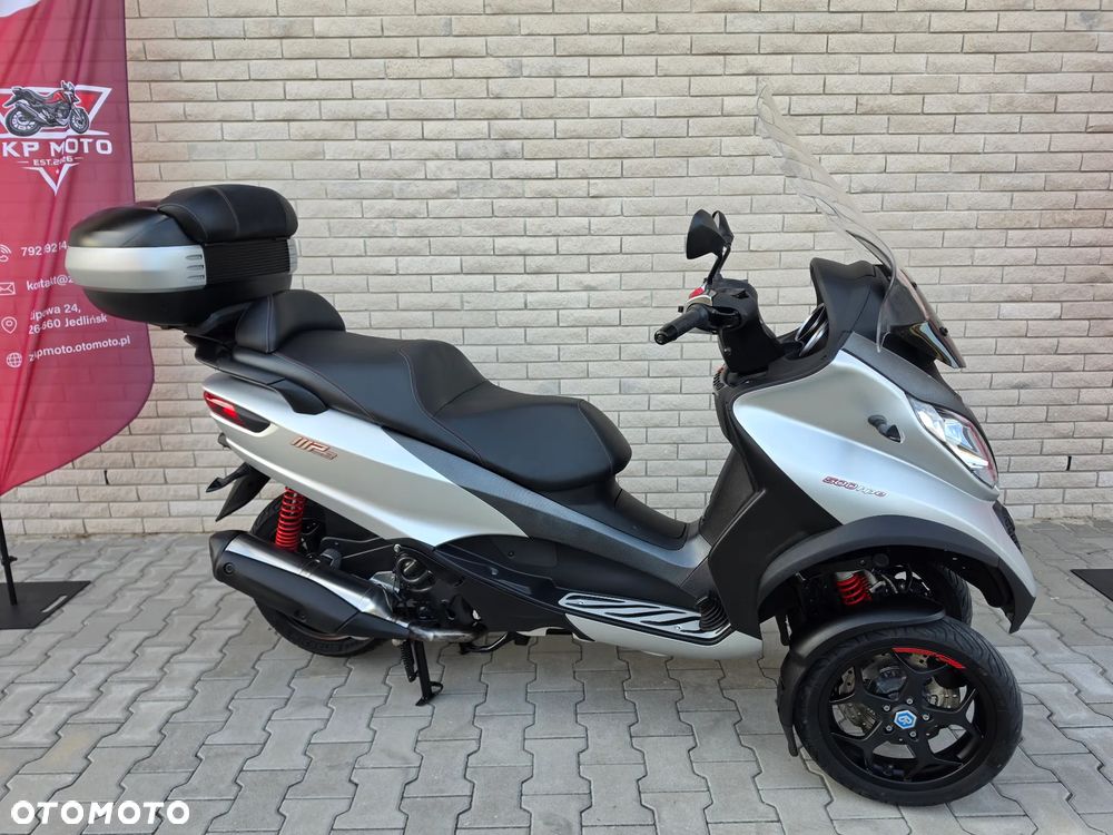 Piaggio MP-3 - 13