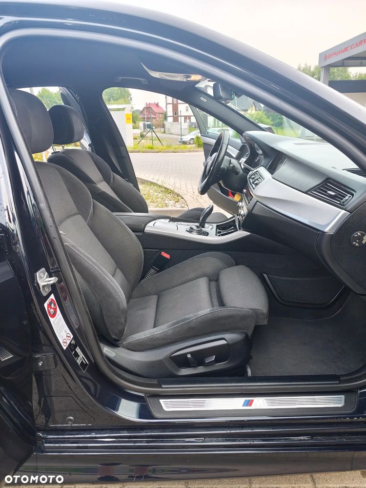 BMW Seria 5 520i Sport-Aut - 14