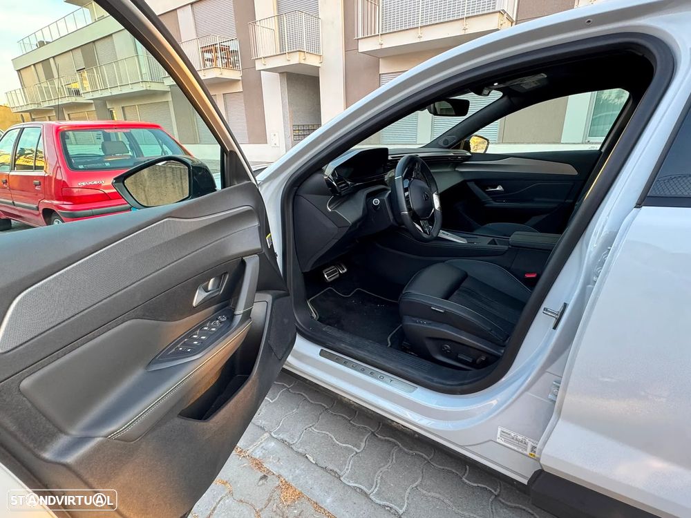 Peugeot 408 - 21