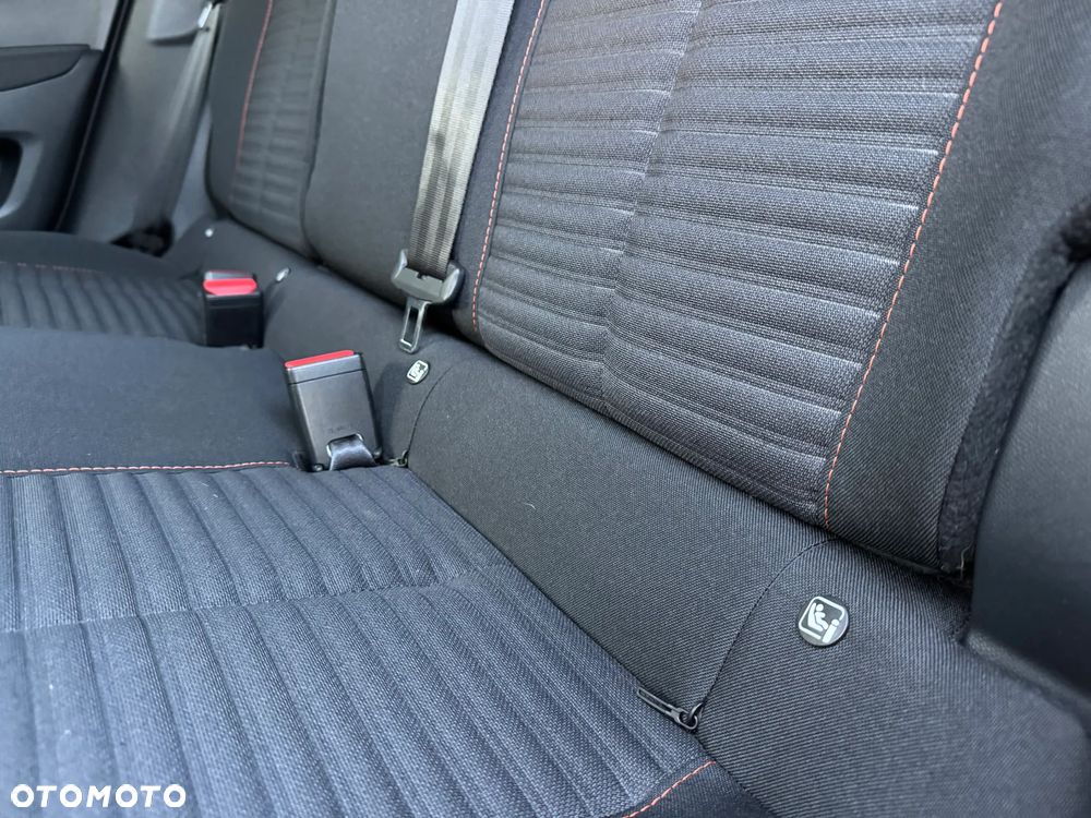 Peugeot 2008 PureTech 130 EAT8 Active - 11