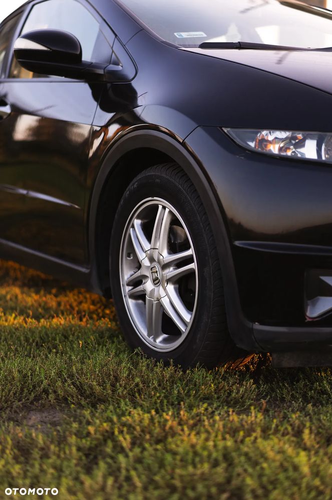 Honda Civic 1.8 Comfort - 3