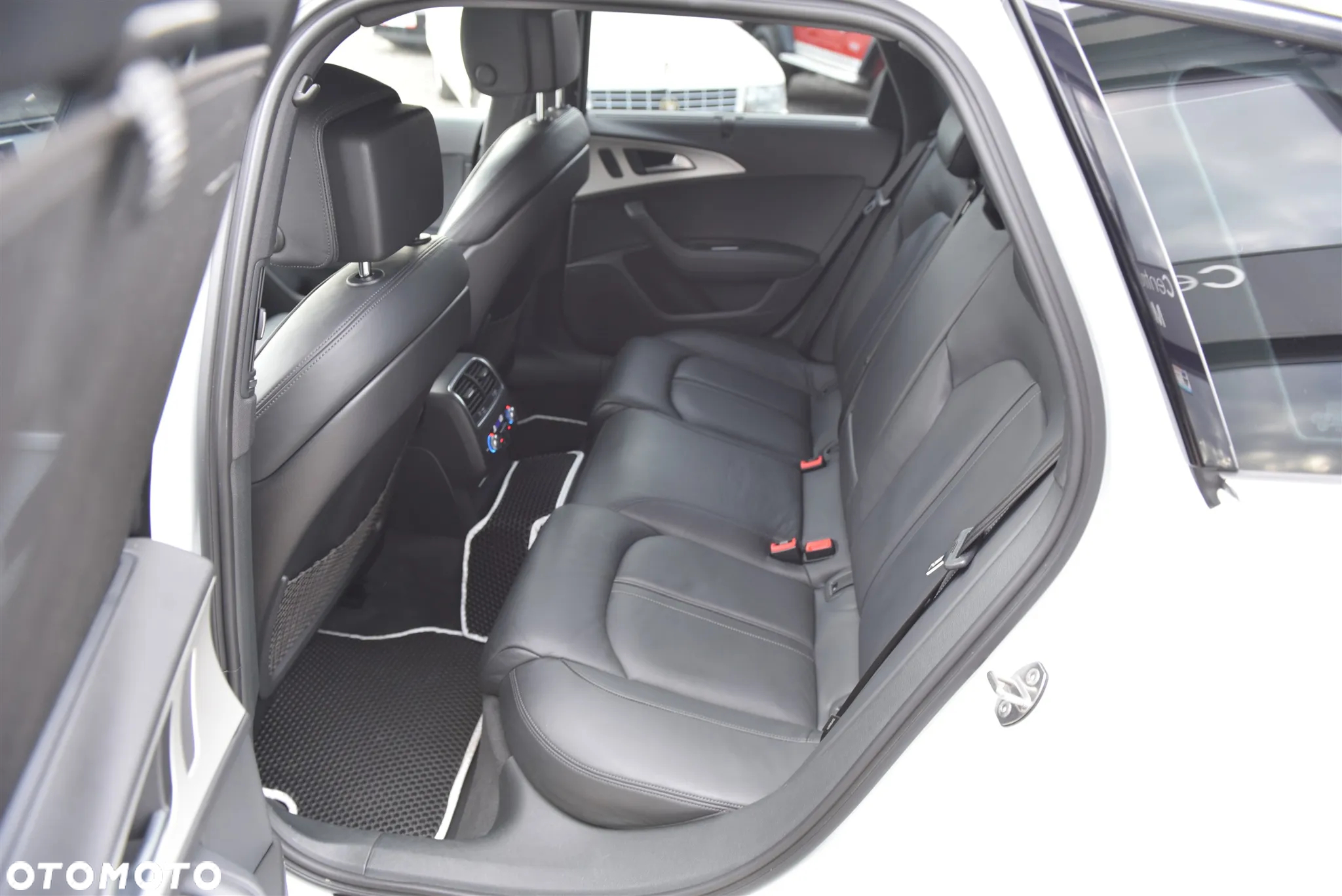 Audi A6 Avant 2.0 TDI Ultra S tronic - 21