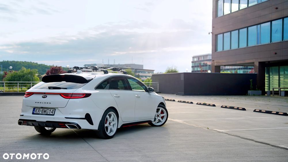 Kia ProCeed - 9