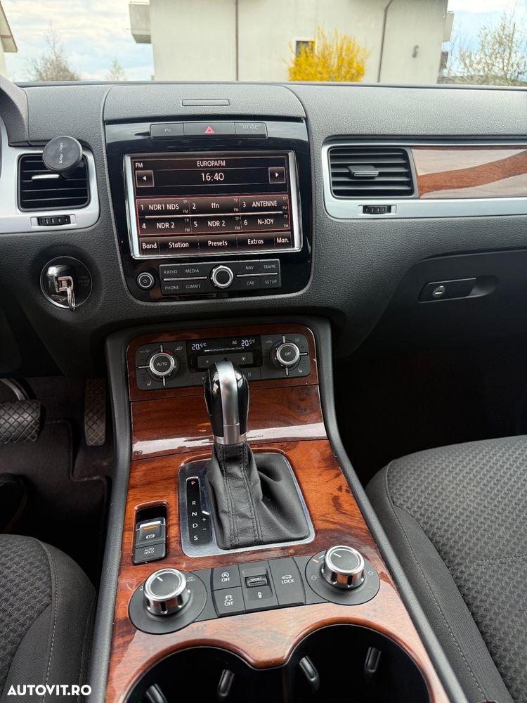 Volkswagen Touareg 3.0 V6 TDI BMT - 27