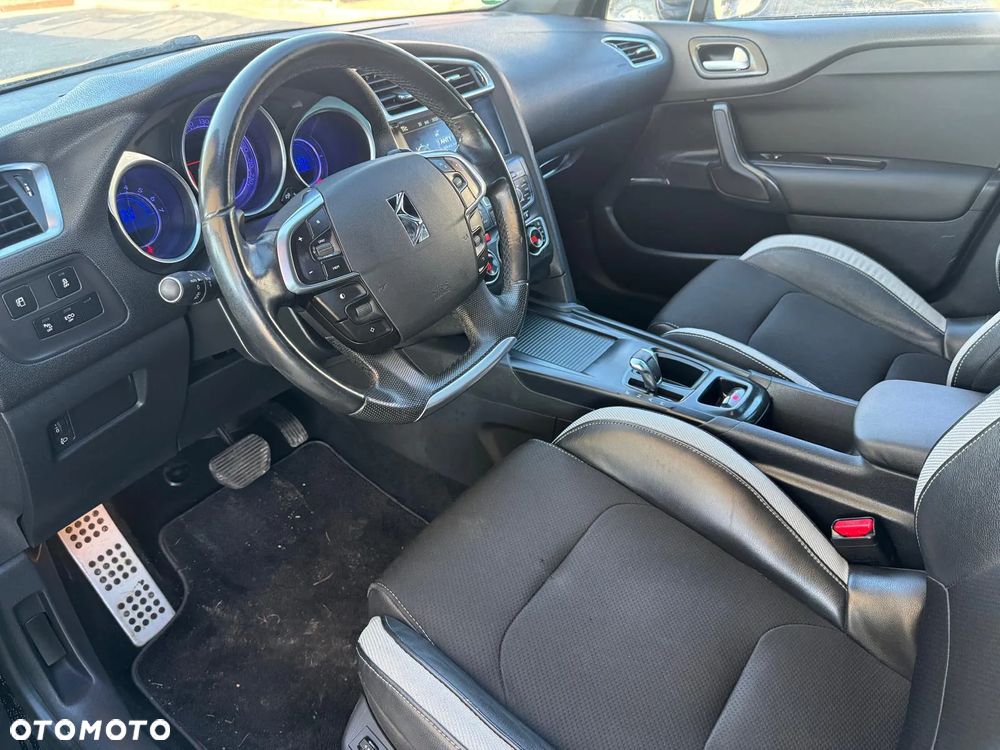 Citroën DS4 1.6 e-HDi SoChic MCP - 12