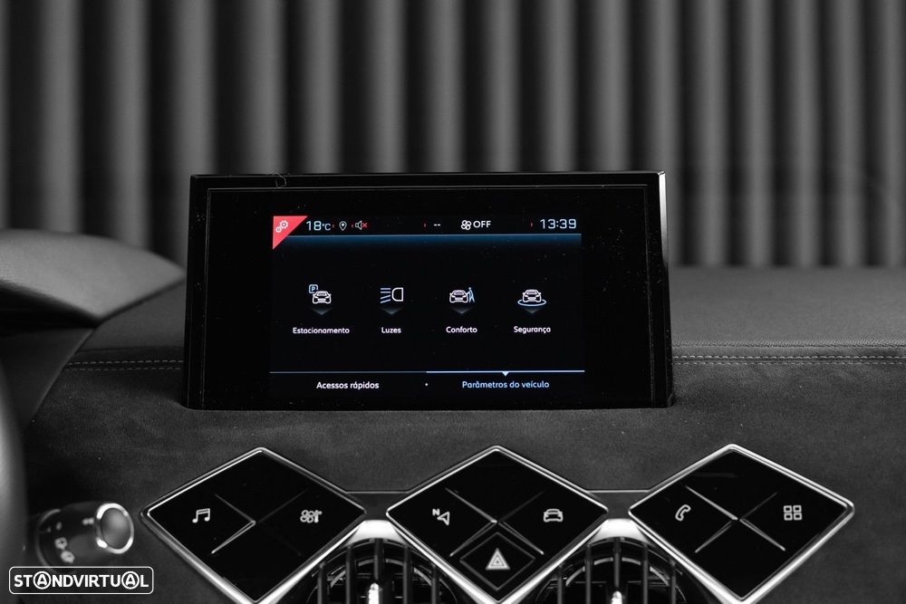 DS DS3 Crossback E-TENSE PERFORMANCE LINE - 23