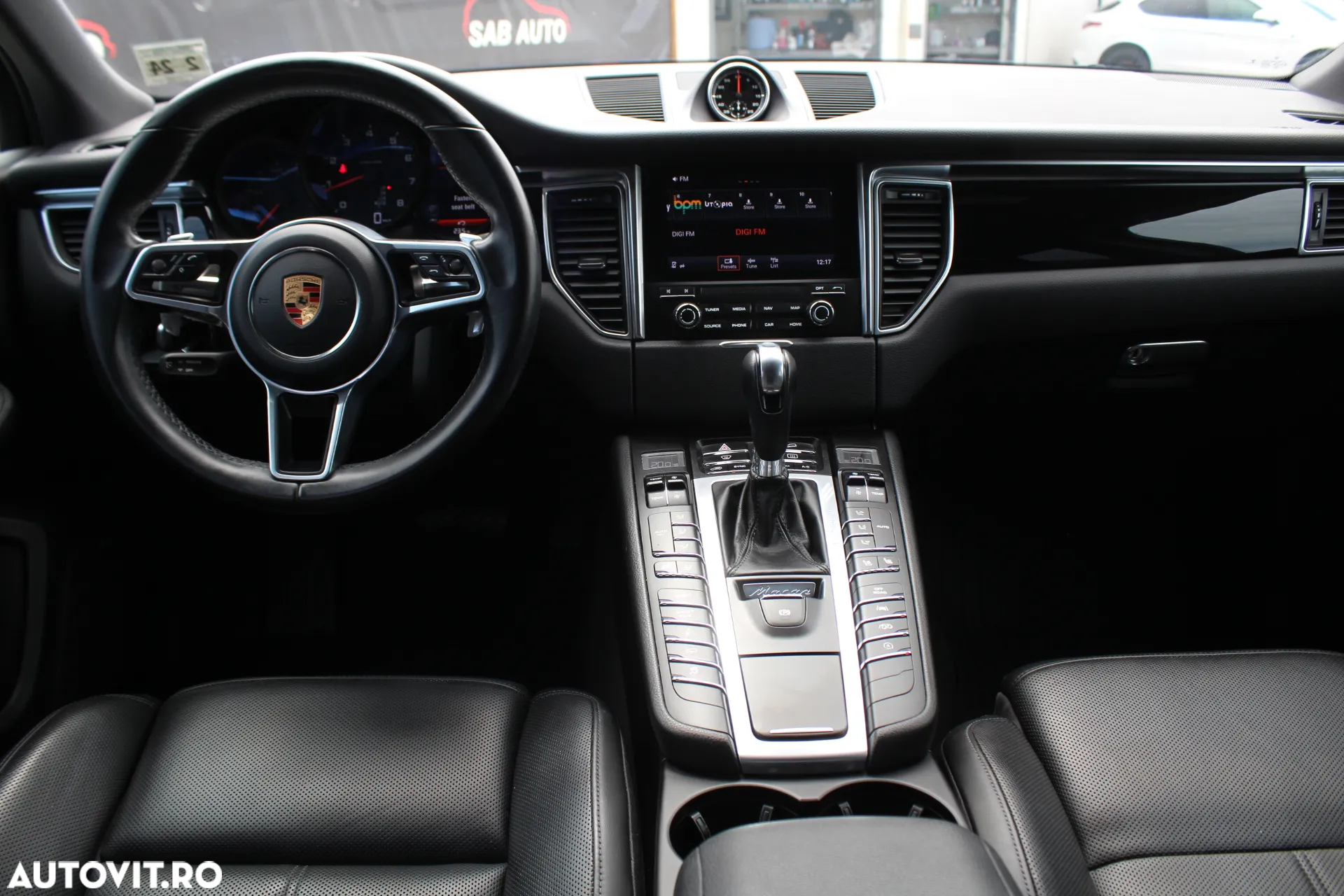 Porsche Macan Standard - 5