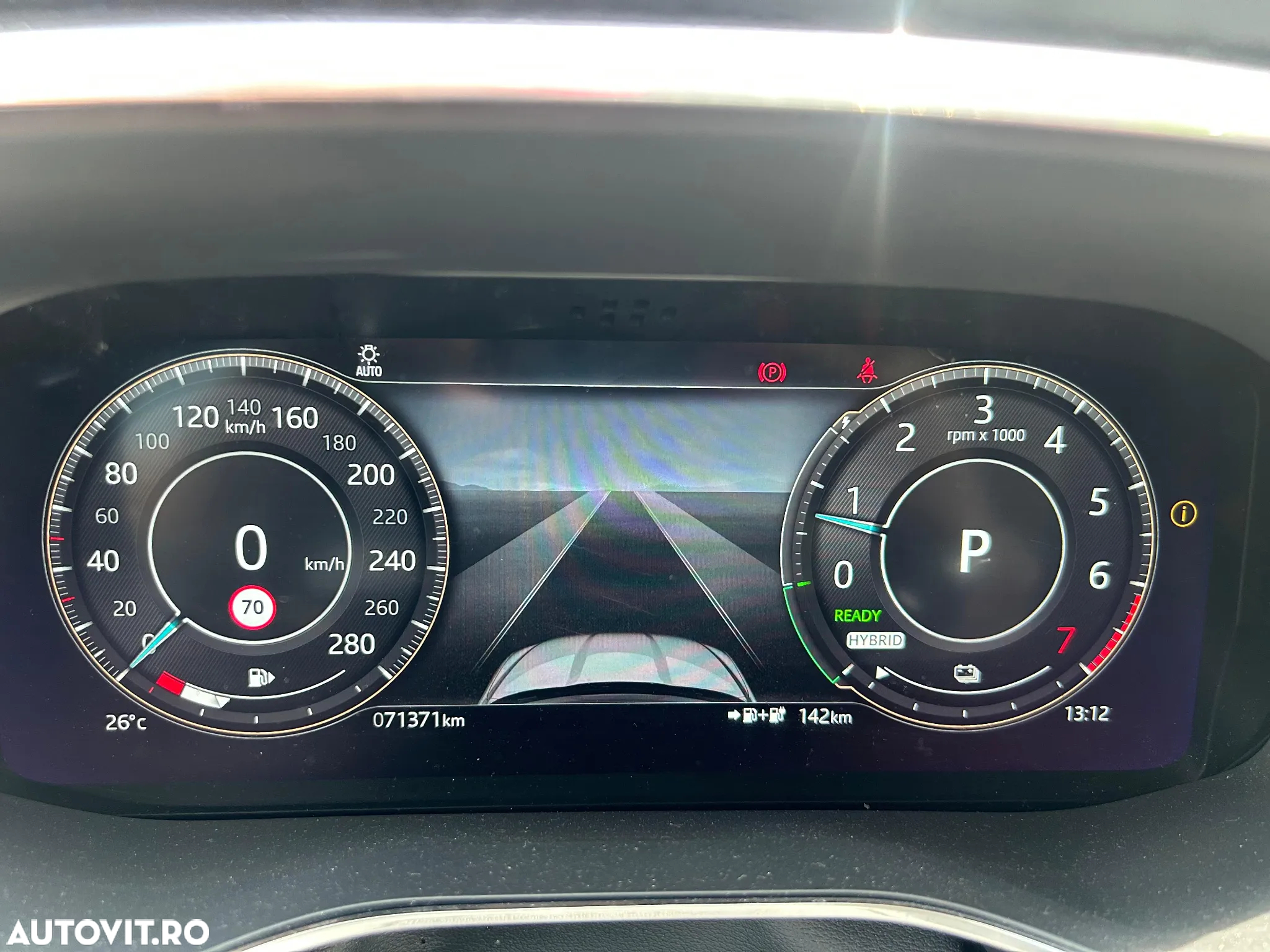 Jaguar F-Pace P400e AWD R-Dynamic SE - 11