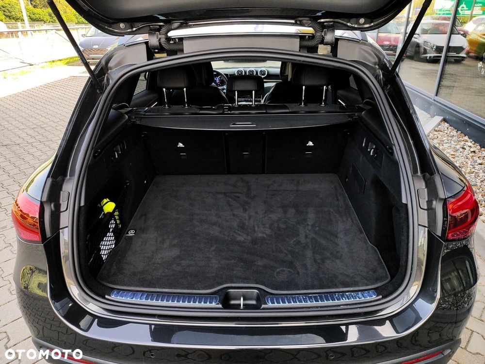 Mercedes-Benz GLC - 37