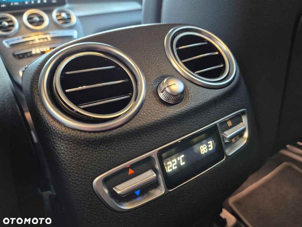 Mercedes-Benz GLC 220 d 4Matic 9G-TRONIC AMG Line - 26