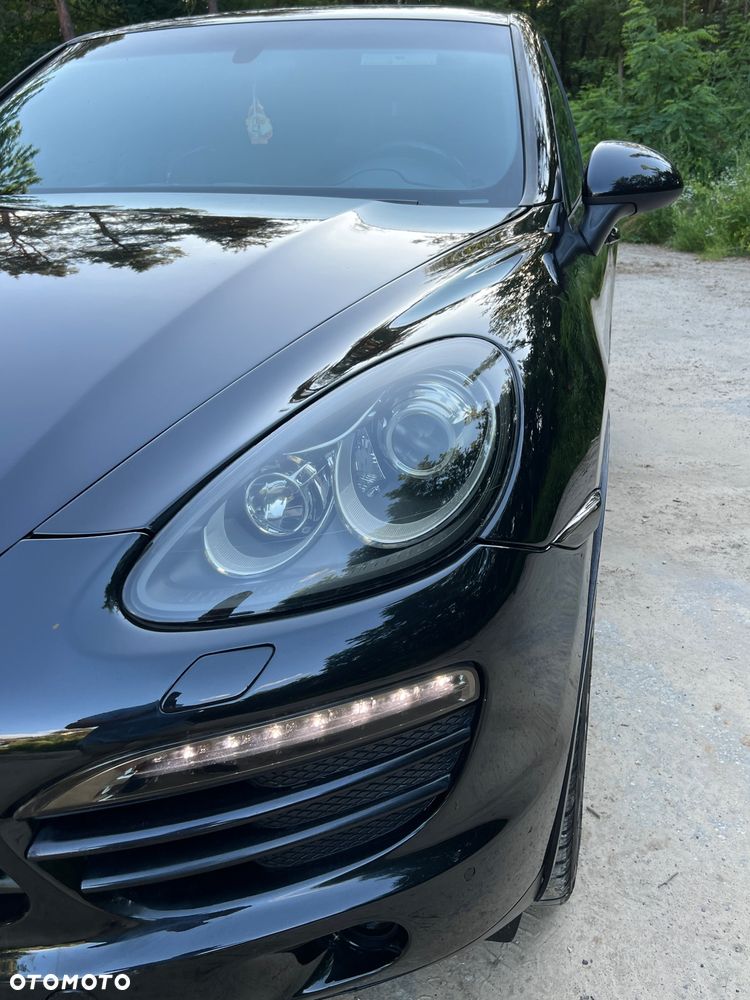 Porsche Cayenne 2011 photo 3