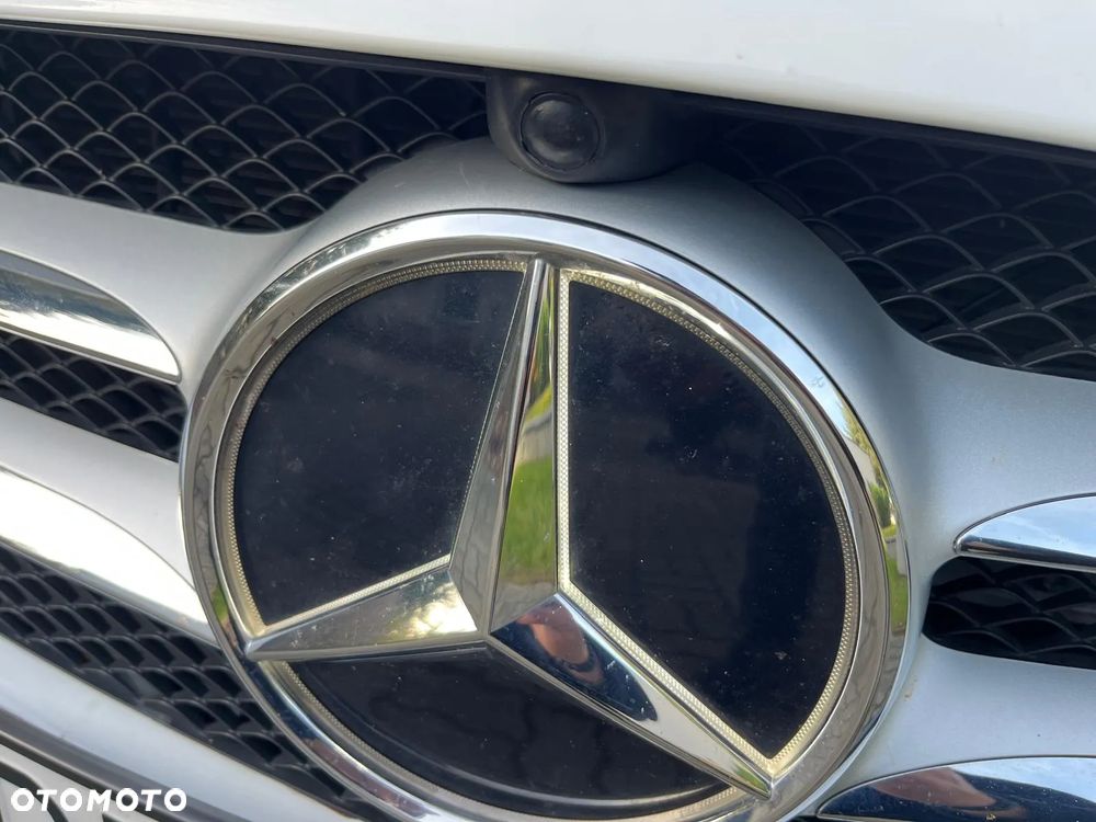 Mercedes-Benz Klasa C 300 4Matic 9G-TRONIC Exclusive - 38