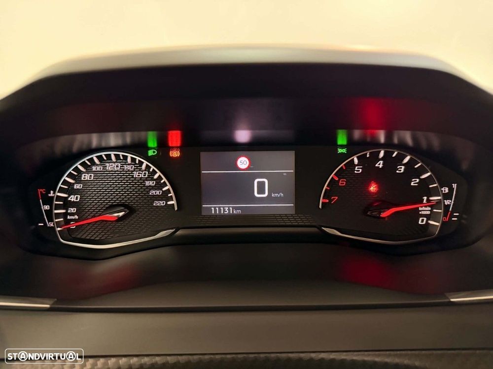 Peugeot 2008 1.2 PureTech Style - 12