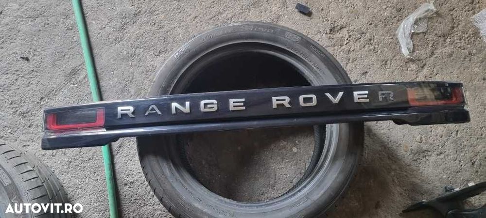 Stop central haion portbagaj Range Rover Velar cod J8A2-13192-AE - 1