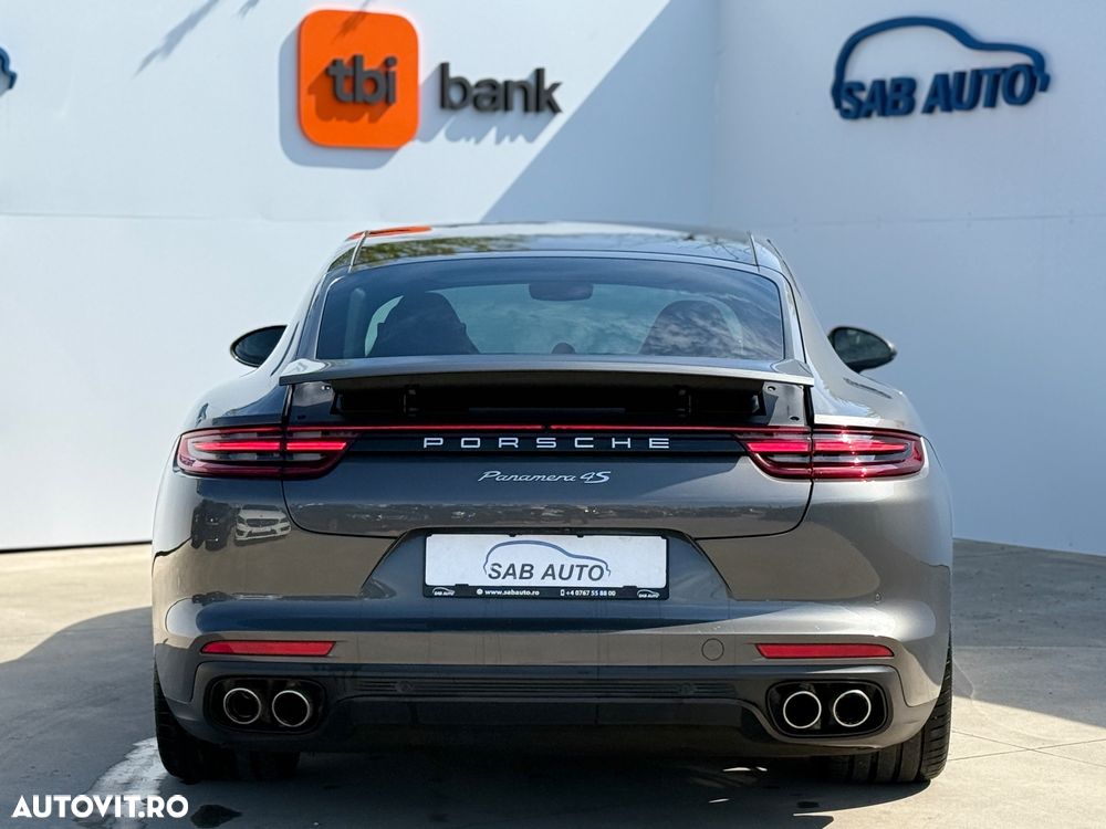Porsche Panamera - 31