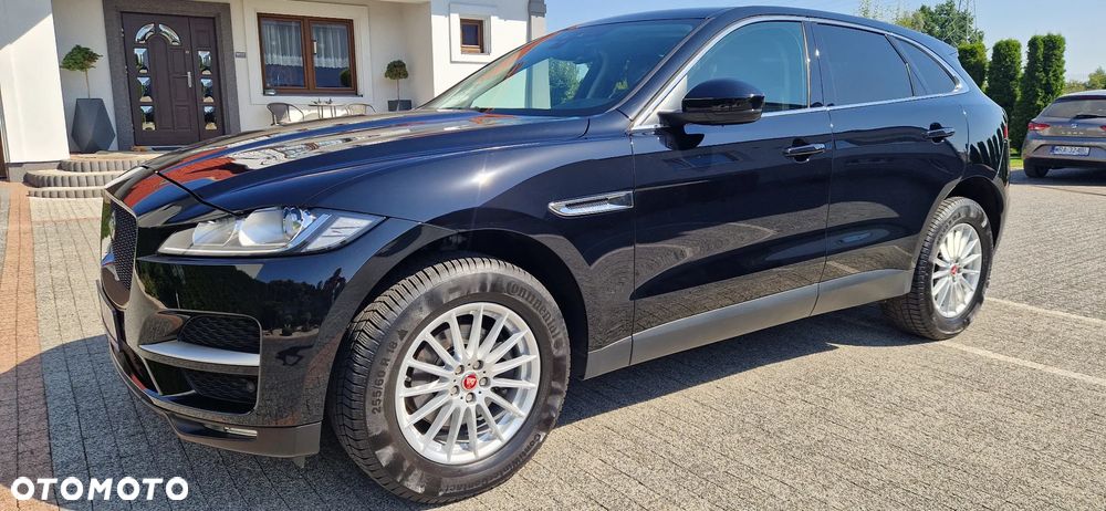 Jaguar F-Pace - 8