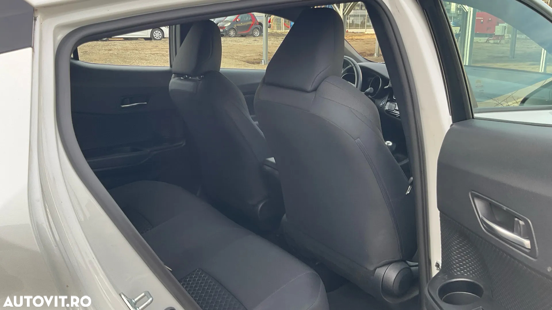 Toyota C-HR - 16