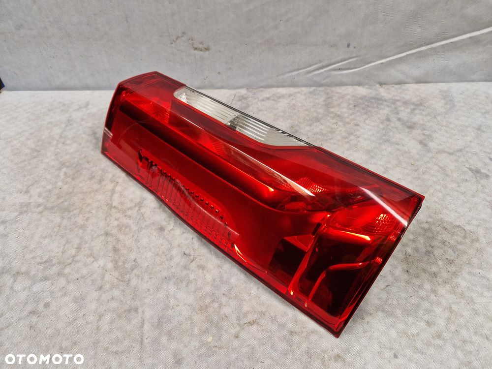 Mercedes Sprinter W907 910 Lampa Lewa Tył 17-