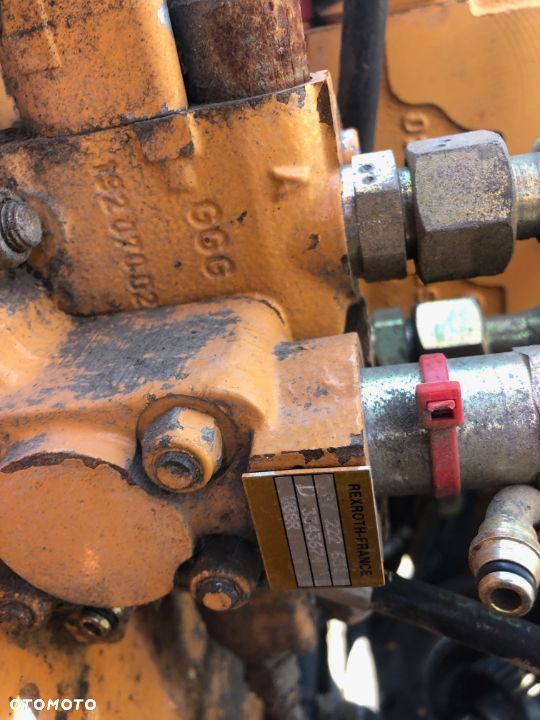 498289G/03 Rozdzielacz hydrauliczny MARREL CASE - 1