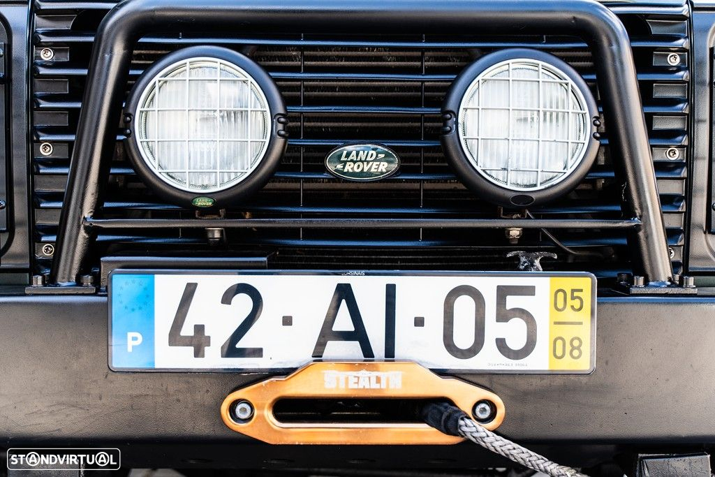 Land Rover Defender - 13
