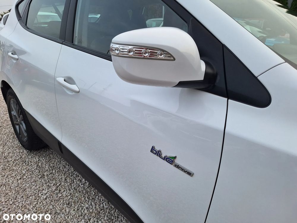 Hyundai ix35 1.6 2WD blue Trend - 14