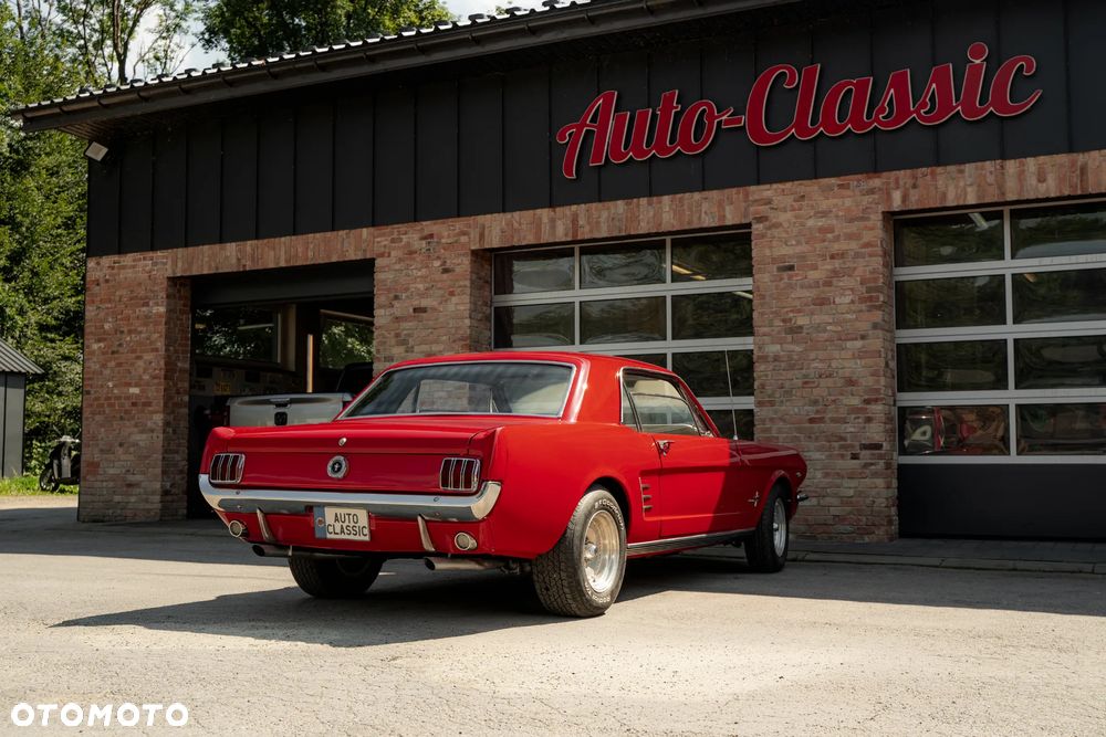 Ford Mustang - 5