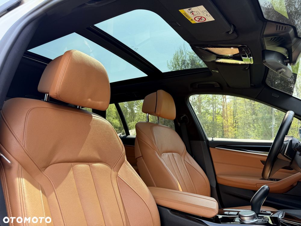 BMW Seria 5 520d Sport Line - 38