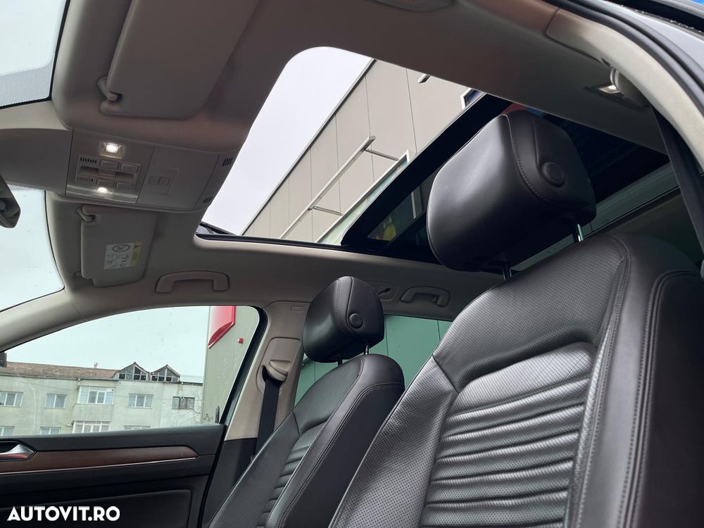 Volkswagen Passat 2.0 TDI SCR 4Motion DSG Highline - 13