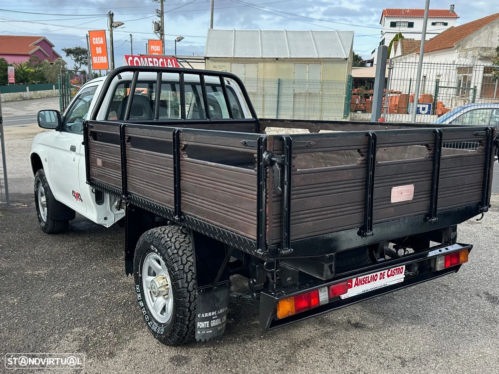 Mitsubishi L200 2.5 TD Club 3L CM - 14